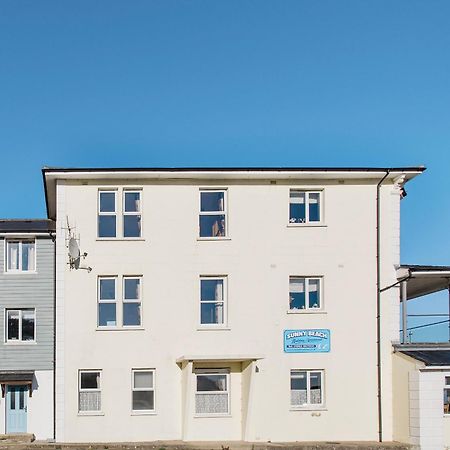 Sunny Beach Apartments Shanklin Buitenkant foto